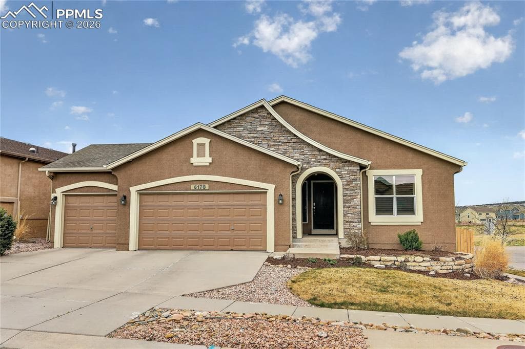 Beautiful Briargate rancher